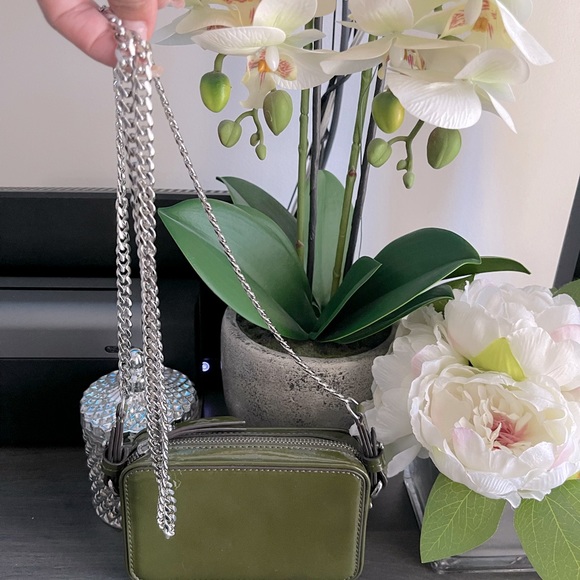 Banana Republic - Picture 5 of 8